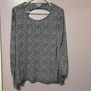 CeCe animal print long sleeve blouse